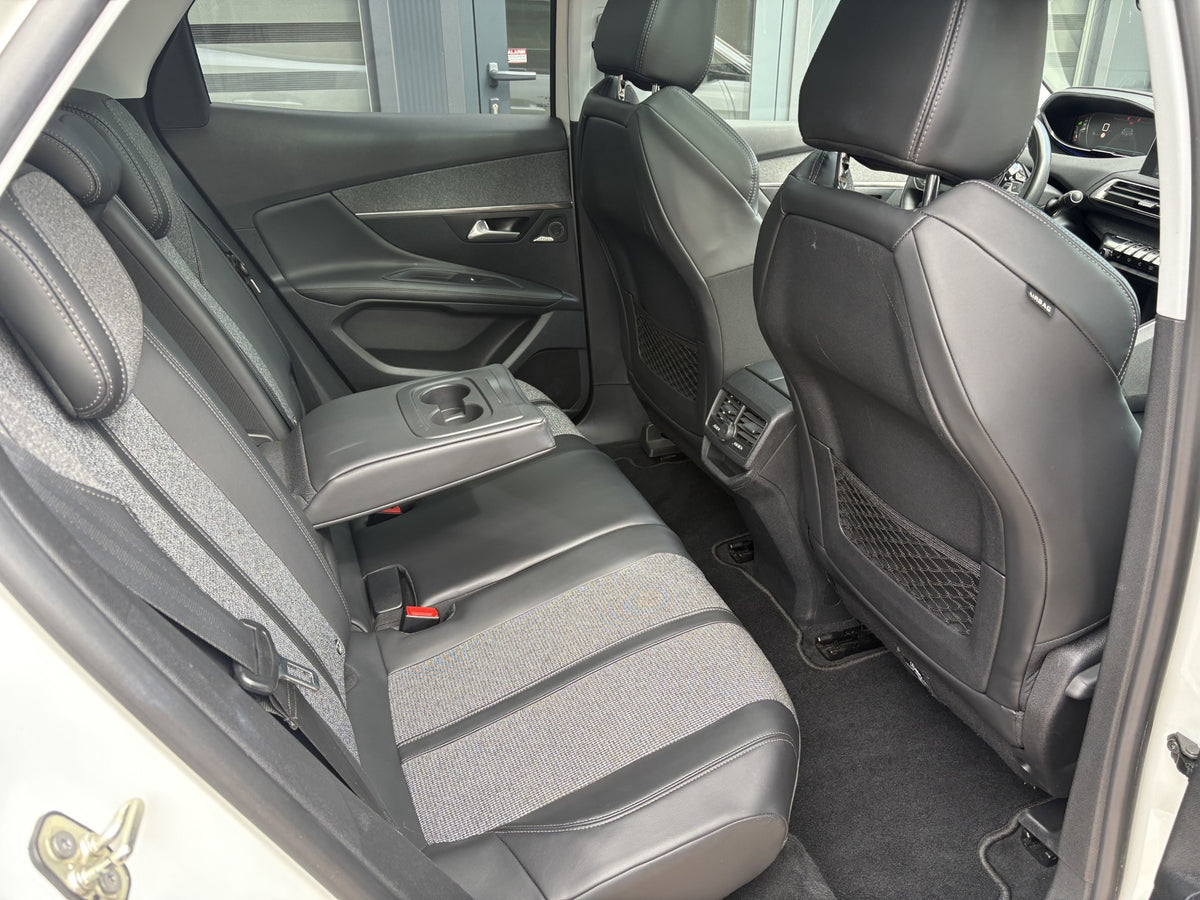 Peugeot 3008 1.2 PureTech Allure | 2017 | NL Auto | 148.185 km NAP | Panoramadak