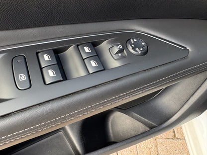 Peugeot 3008 1.2 PureTech Allure | 2017 | NL Auto | 148.185 km NAP | Panoramadak