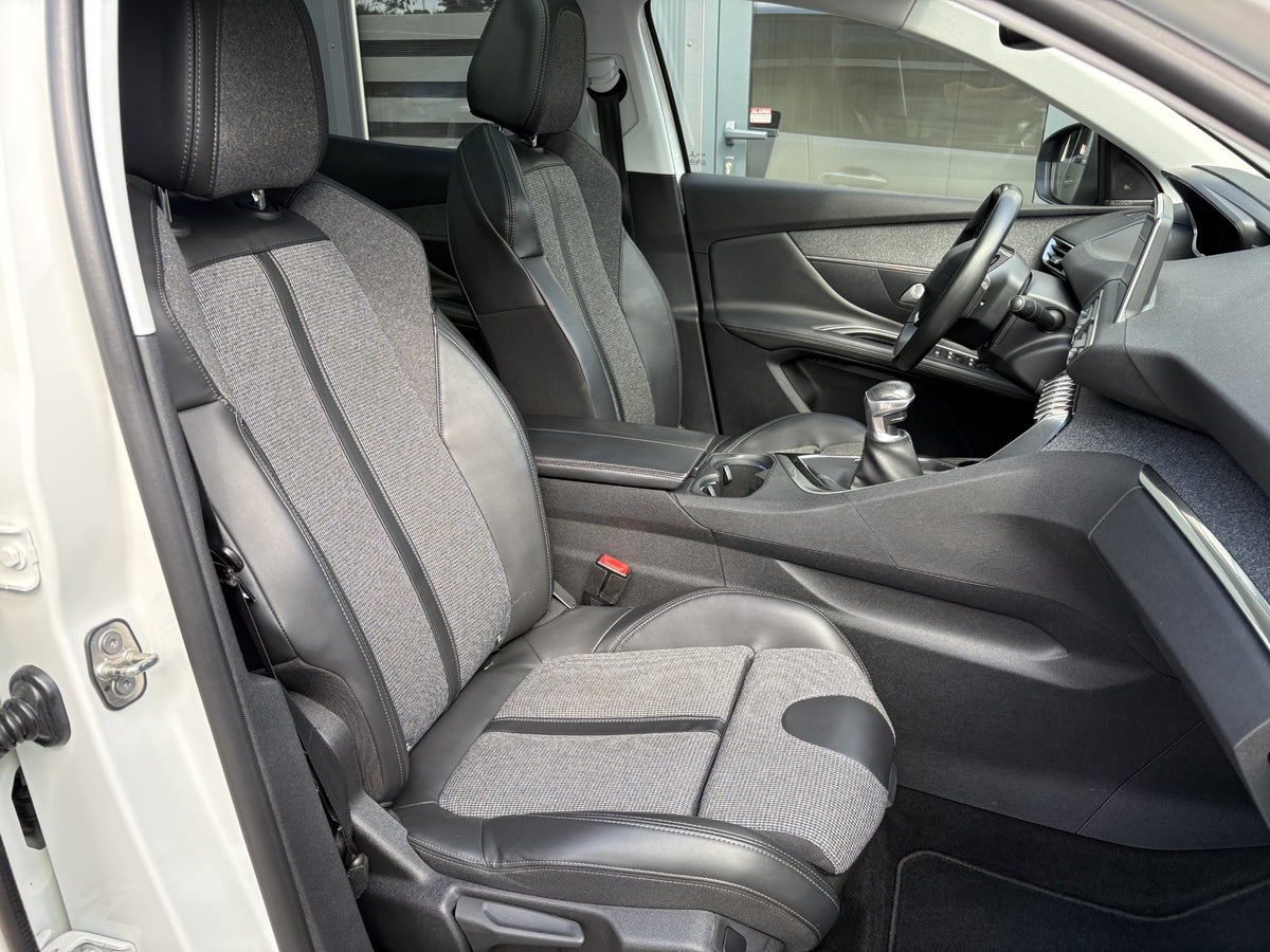 Peugeot 3008 1.2 PureTech Allure | 2017 | NL Auto | 148.185 km NAP | Panoramadak